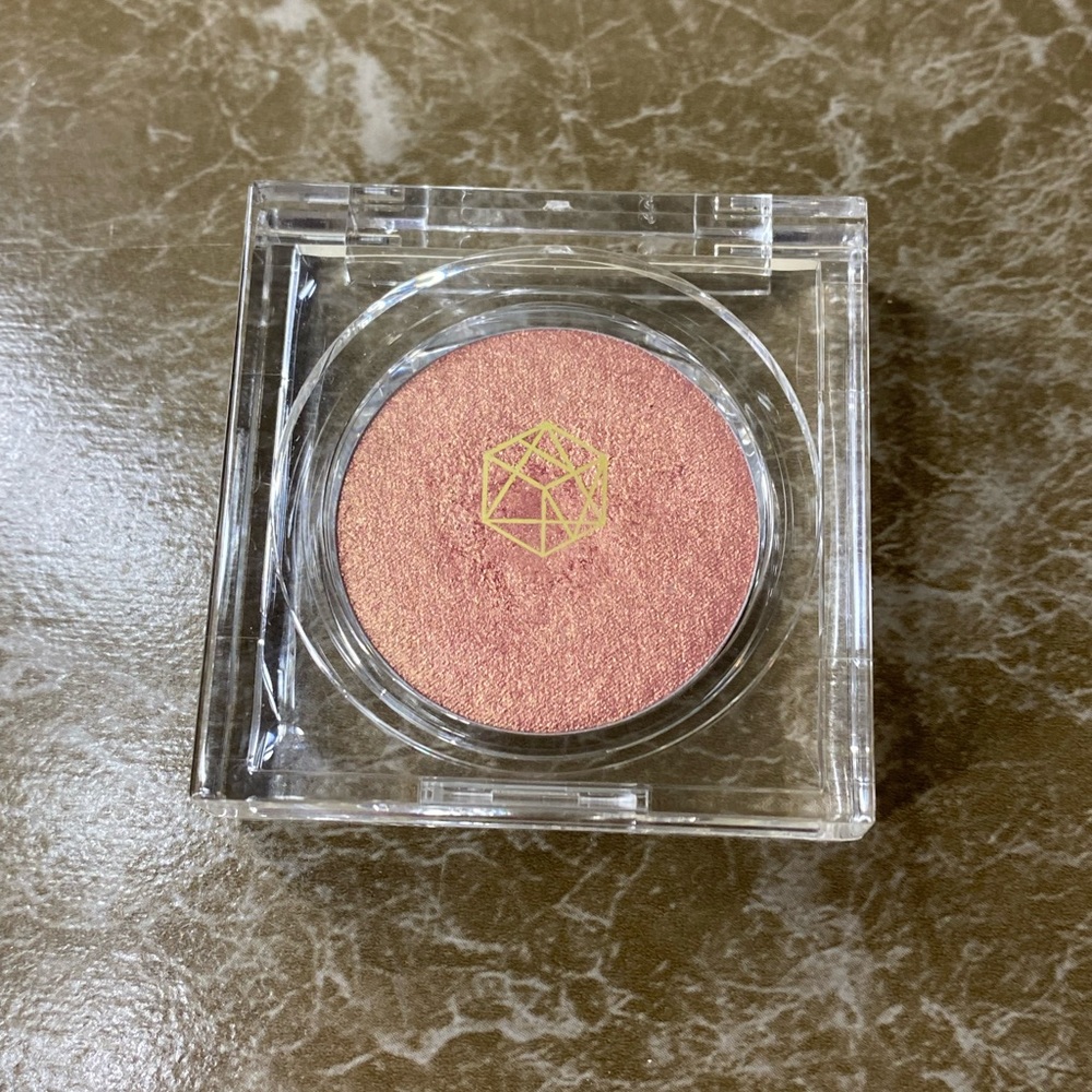 Em Cosmetics Cosmic Pearl Dewy Eyeshadow